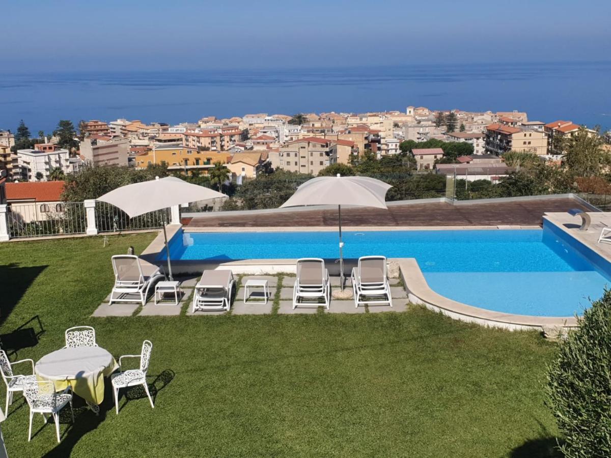 Appartamenti Borgo Panoramico N 5 Tropea Buitenkant foto